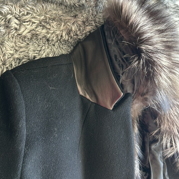 DVF black wool coat with detachable fur collar NWT - Picture 9 of 11